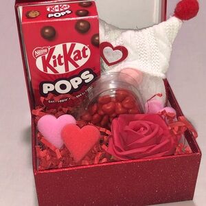 Valentine's Day Gift Box with KitKat Pops